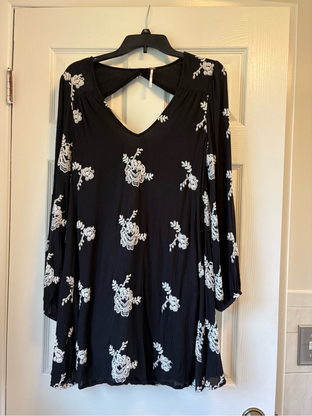 Free People Black Long Sleeve Mini Dress Floral Embroidery wedding event size M
